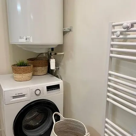Avec Piscine Et Acces A *