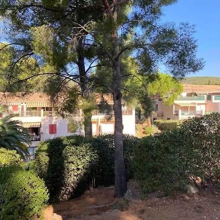 아파트 Avec Piscine Et Acces A *