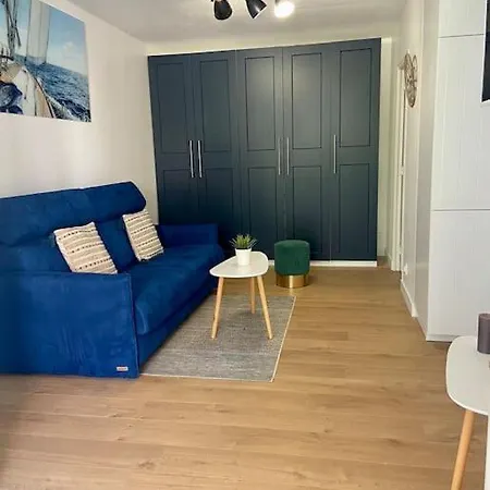 아파트 Avec Piscine Et Acces A *